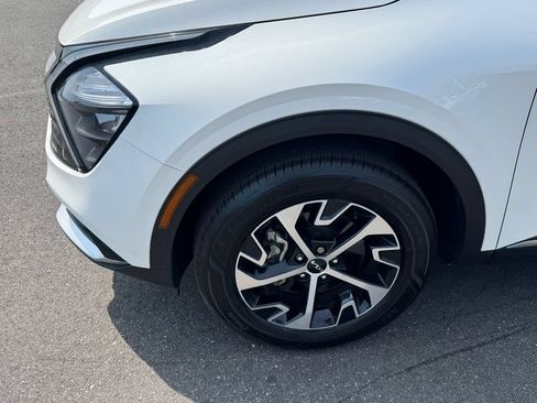 Used 2023 Kia Sportage EX AWD/4WD image 9