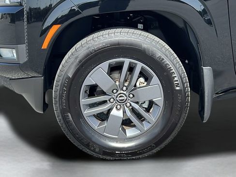 Used 2025 Nissan Frontier SV w/ SV Convenience Package RWD image 24