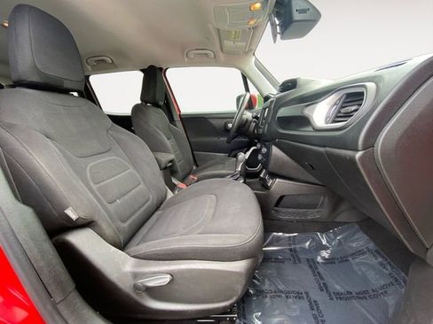 Used 2020 Jeep Renegade Latitude image 15