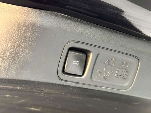 Used 2021 Lincoln Navigator L Reserve AWD/4WD image 16
