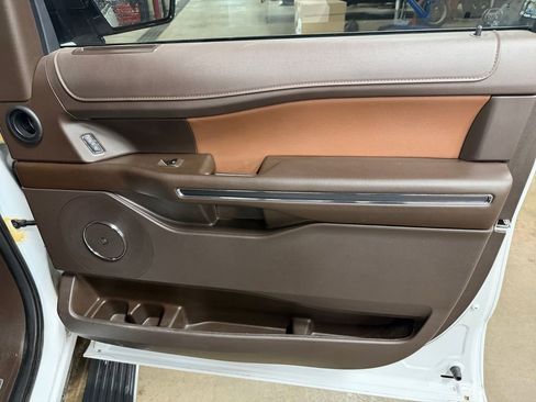 Used 2023 Ford Expedition Max King Ranch image 16