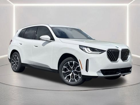 New 2026 BMW X3 xDrive30 w/ Convenience Package image 2