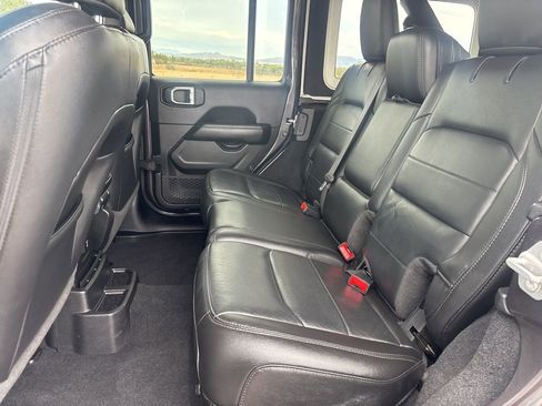 Used 2021 Jeep Wrangler Unlimited Sahara image 11