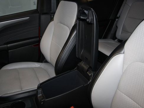 Used 2025 Ford Escape SE w/ Class II Trailer Tow Package FWD image 20