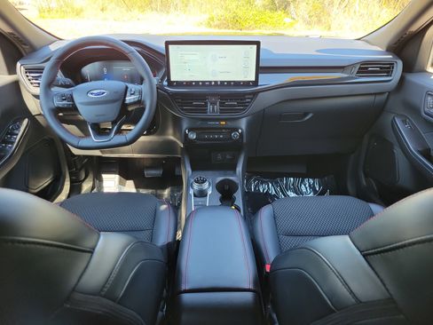 Used 2025 Ford Escape ST-Line Select w/ Tech Pack #1 image 14