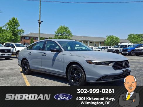 Used 2025 Honda Accord SE image 1