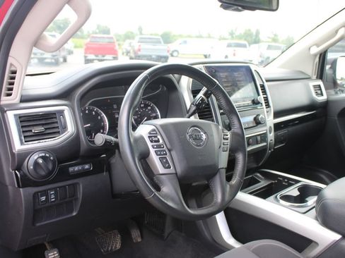 Used 2021 Nissan Titan SV w/ SV Convenience Package AWD/4WD image 27