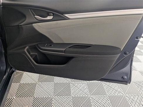 Used 2020 Honda Civic EX image 29