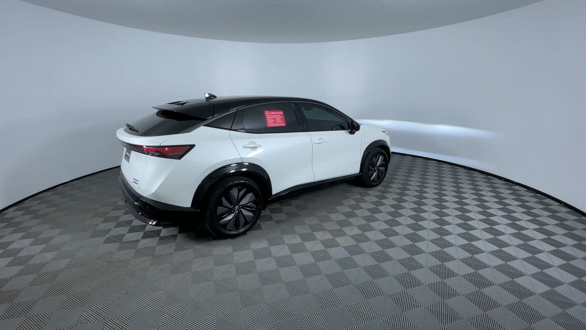 Certified 2024 Nissan Ariya AWD image 9