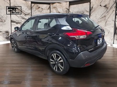 Used 2020 Nissan Kicks SV FWD image 7