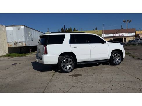 Used 2018 GMC Yukon SLT w/ Open Road Package image 3