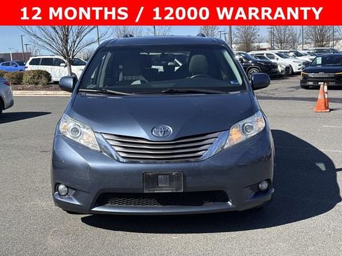 Used 2017 Toyota Sienna XLE Premium image 6