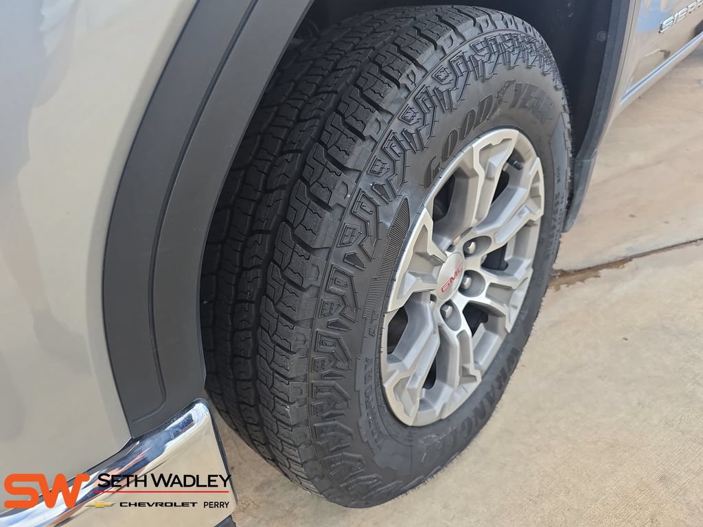 Used 2025 GMC Sierra 1500 SLT AWD/4WD image 33