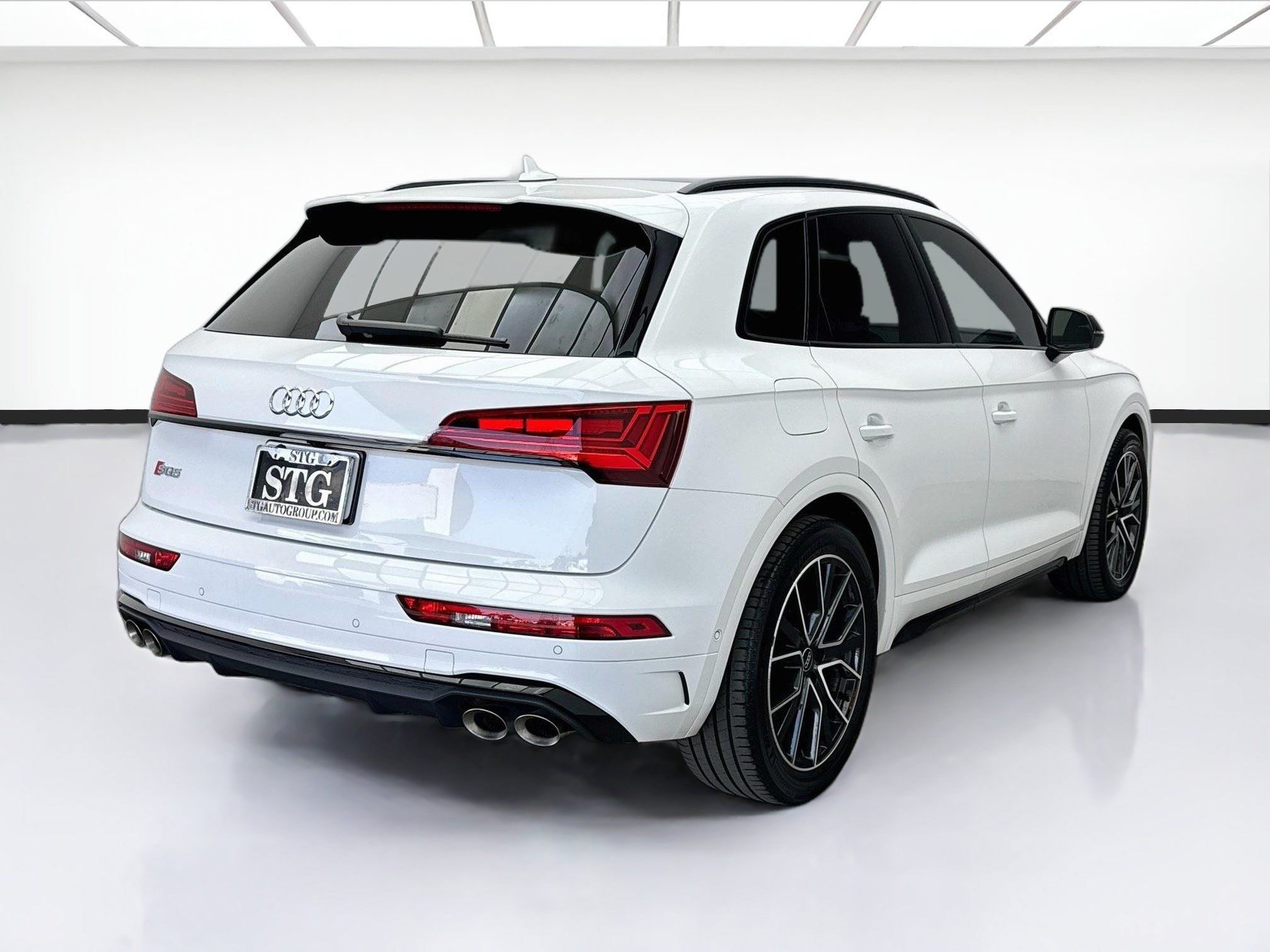 Used 2023 Audi SQ5 Prestige AWD/4WD image 4