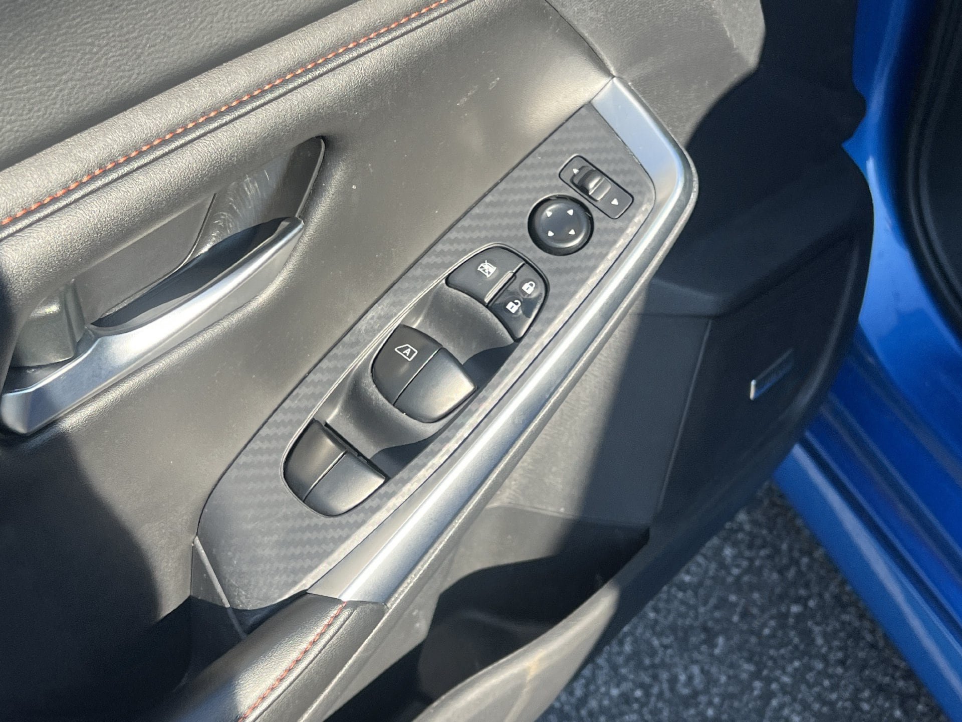 Used 2025 Nissan Sentra SR w/ SR Premium Package FWD image 16