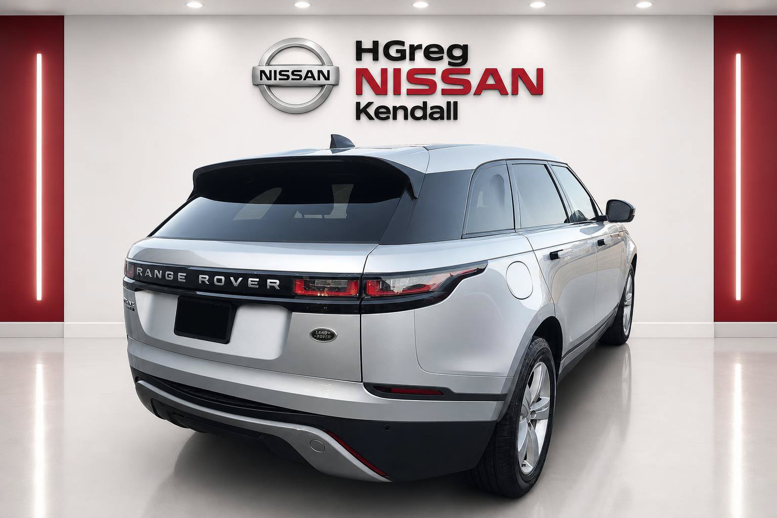 Used 2020 Land Rover Range Rover Velar S AWD/4WD image 4