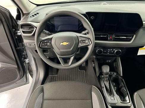 Used 2024 Chevrolet TrailBlazer LT w/ Driver Confidence Package FWD image 19