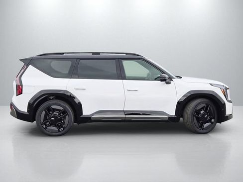 New 2026 Kia EV9 GT-Line AWD/4WD image 3