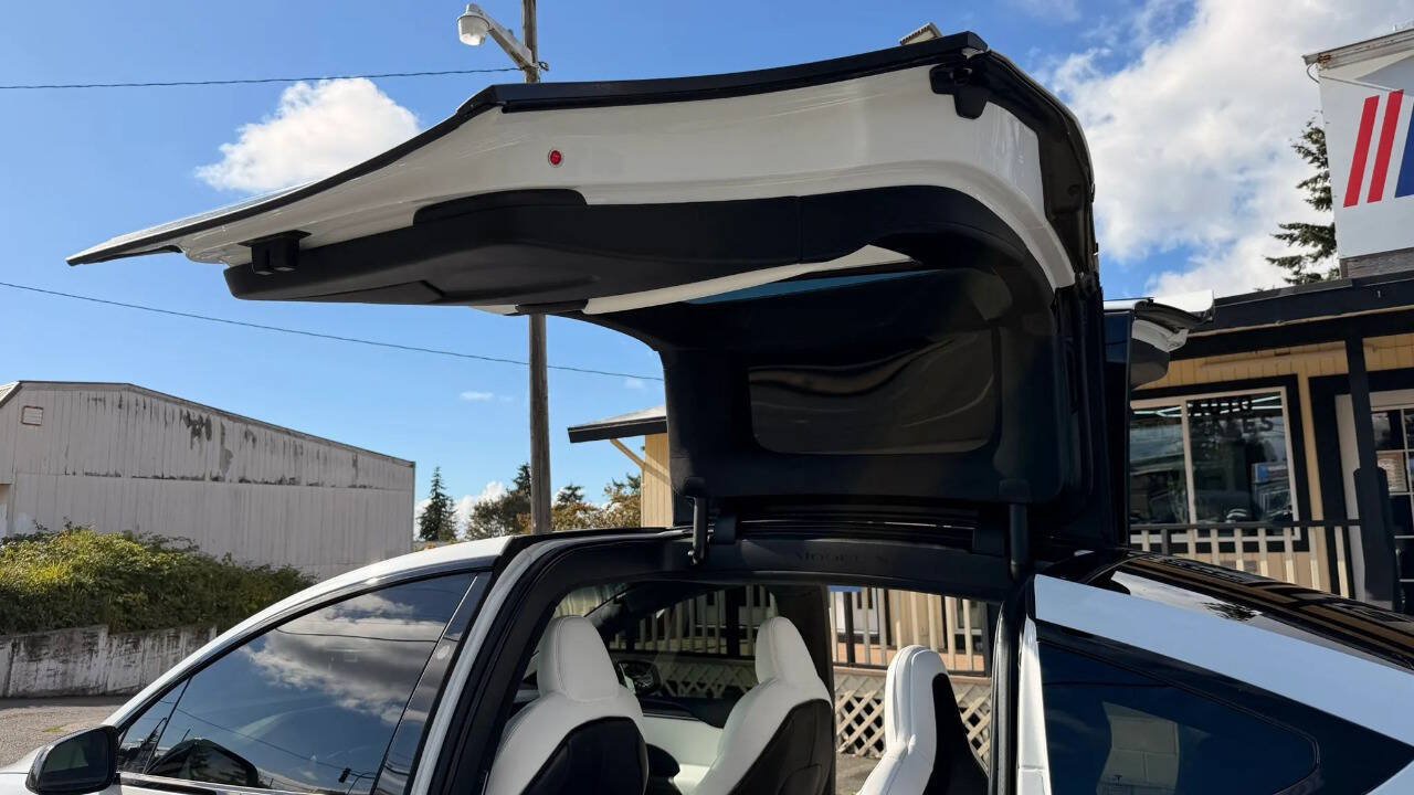 Used 2023 Tesla Model X AWD/4WD image 22