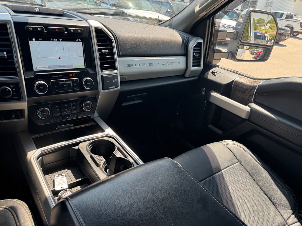 Used 2019 Ford F350 Lariat w/ Lariat Ultimate Package AWD/4WD image 31