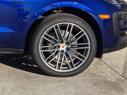 New 2025 Porsche Macan image 11