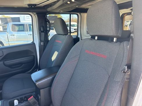 Used 2024 Jeep Wrangler Unlimited Rubicon image 14