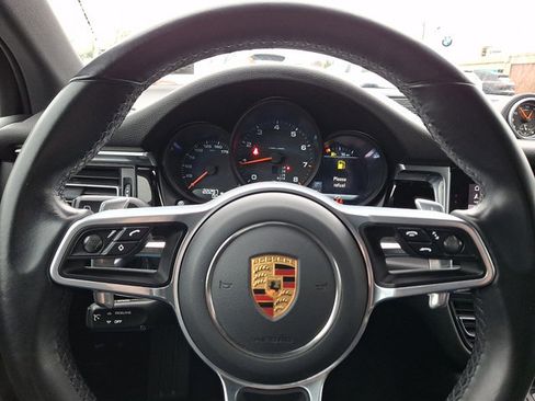 Used 2021 Porsche Macan image 21