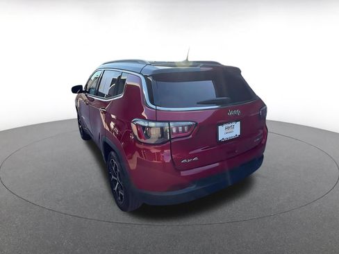 Used 2025 Jeep Compass Limited AWD/4WD image 10