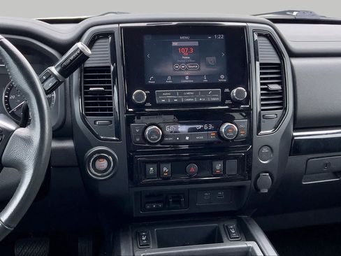 Used 2024 Nissan Titan SV RWD image 7