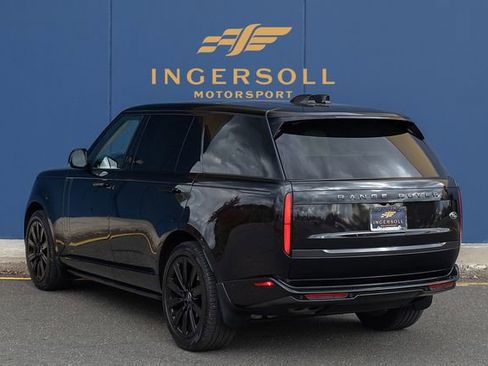 Used 2023 Land Rover Range Rover Long Wheelbase Autobiography image 5