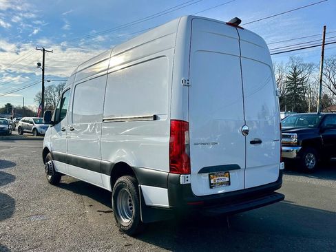 Used 2019 Freightliner Sprinter 3500 image 5
