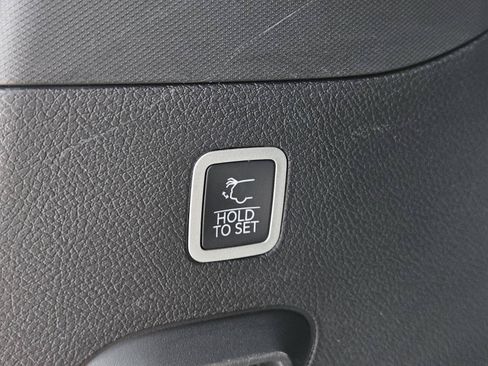 Used 2024 Jeep Wagoneer Series II w/ Flexible Seating Group RWD image 10