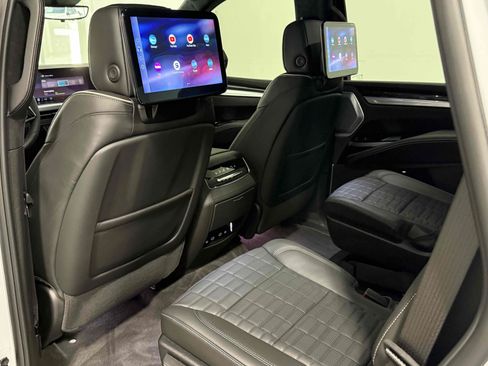 Used 2026 Cadillac Escalade V w/ LPO, ONYX Package AWD/4WD image 54