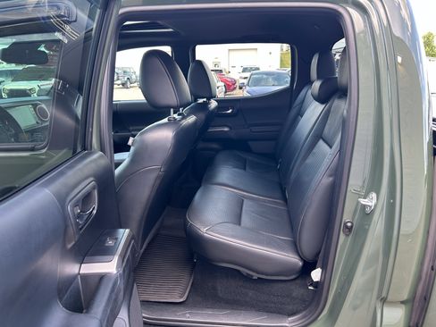 Used 2021 Toyota Tacoma Limited AWD/4WD image 19