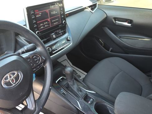 Used 2021 Toyota Corolla LE FWD image 21
