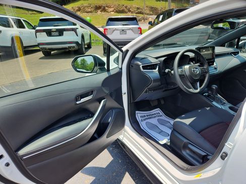 Used 2025 Toyota Corolla SE FWD image 10