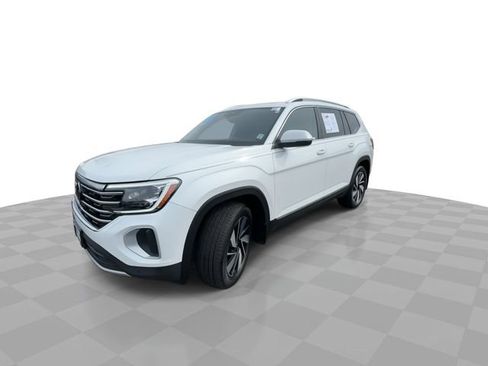 Used 2024 Volkswagen Atlas SEL AWD/4WD image 4