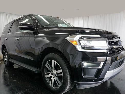 Used 2024 Ford Expedition Limited image 2