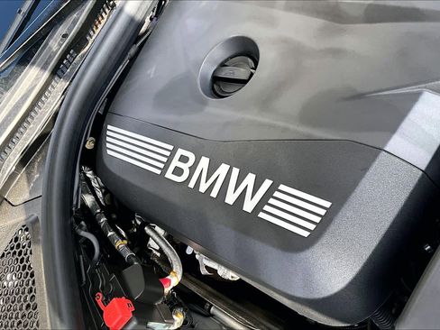 Used 2025 BMW 330i Sedan w/ Convenience Package image 17