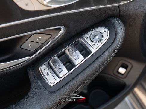 Used 2017 Mercedes-Benz C 300 4MATIC Sedan w/ Sport Package image 39