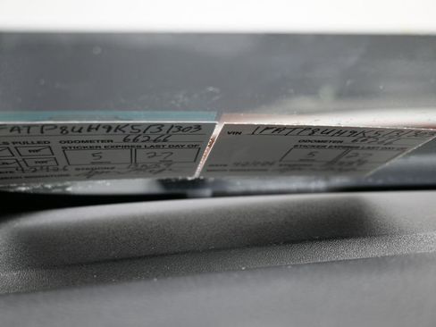 Used 2019 Ford Mustang Premium RWD image 10