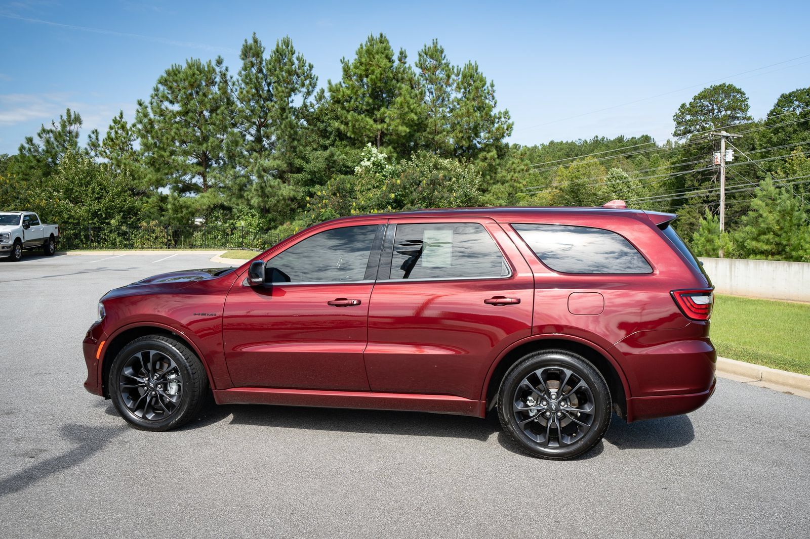 Used 2022 Dodge Durango R/T w/ Blacktop Package RWD image 7