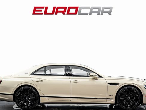 Used 2024 Bentley Flying Spur W12 image 6
