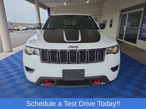 Used 2020 Jeep Grand Cherokee Trailhawk image 2