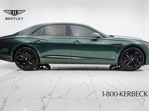Certified 2022 Bentley Flying Spur V8 AWD/4WD image 14