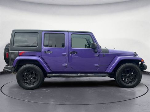 Used 2016 Jeep Wrangler Unlimited Sahara image 7