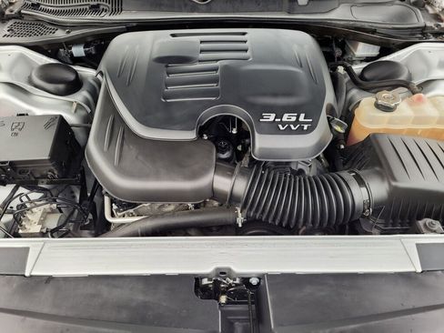 Used 2020 Dodge Challenger SXT w/ Blacktop Package image 9