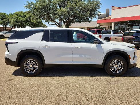 Used 2024 Chevrolet Traverse LS w/ LPO, Floor Liner Package FWD image 5