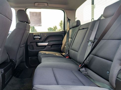 Used 2018 Chevrolet Silverado 1500 LT w/ LT Eassist Package AWD/4WD image 16