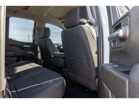 Used 2025 Chevrolet Silverado 1500 Custom image 14